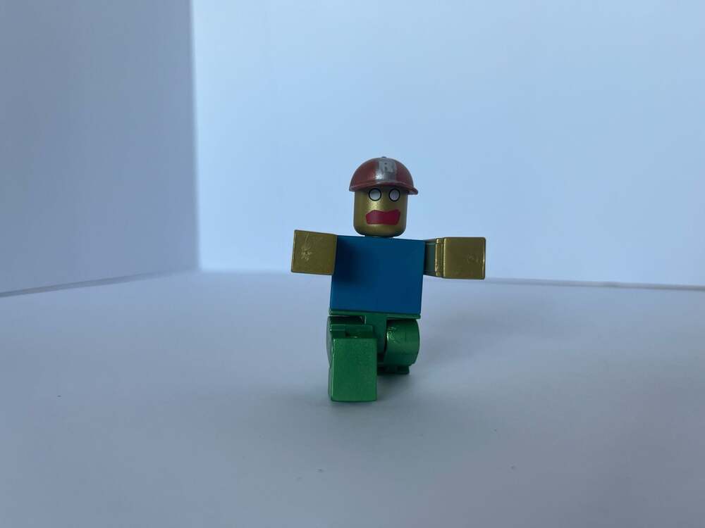 Roblox Noob figure LEGO